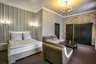 Гостиница Рест Хаус Волгоград Улучшенный двухместный номер с 1 кроватью-8